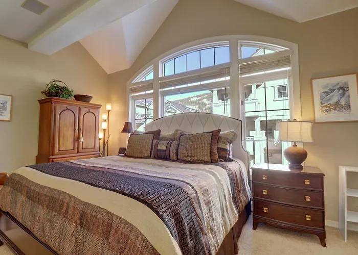 Apartment 4 Bedrooms