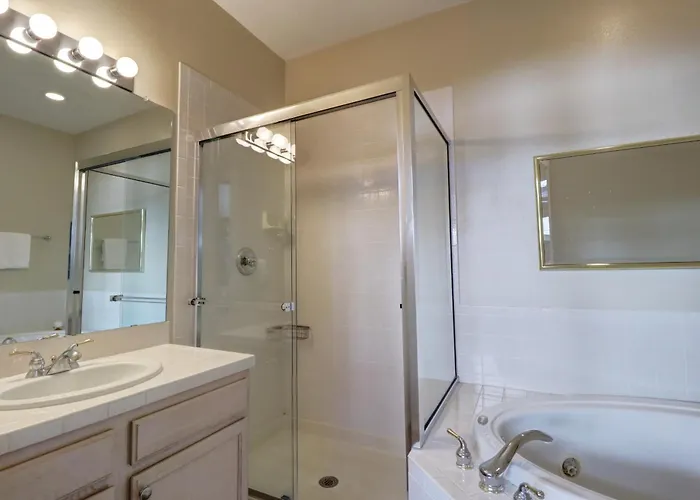 Apartment 4 Bedrooms