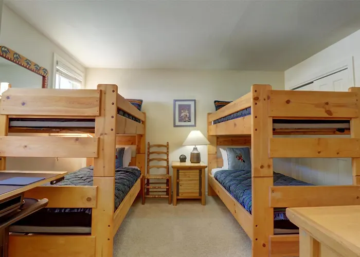 Apartment 4 Bedrooms *